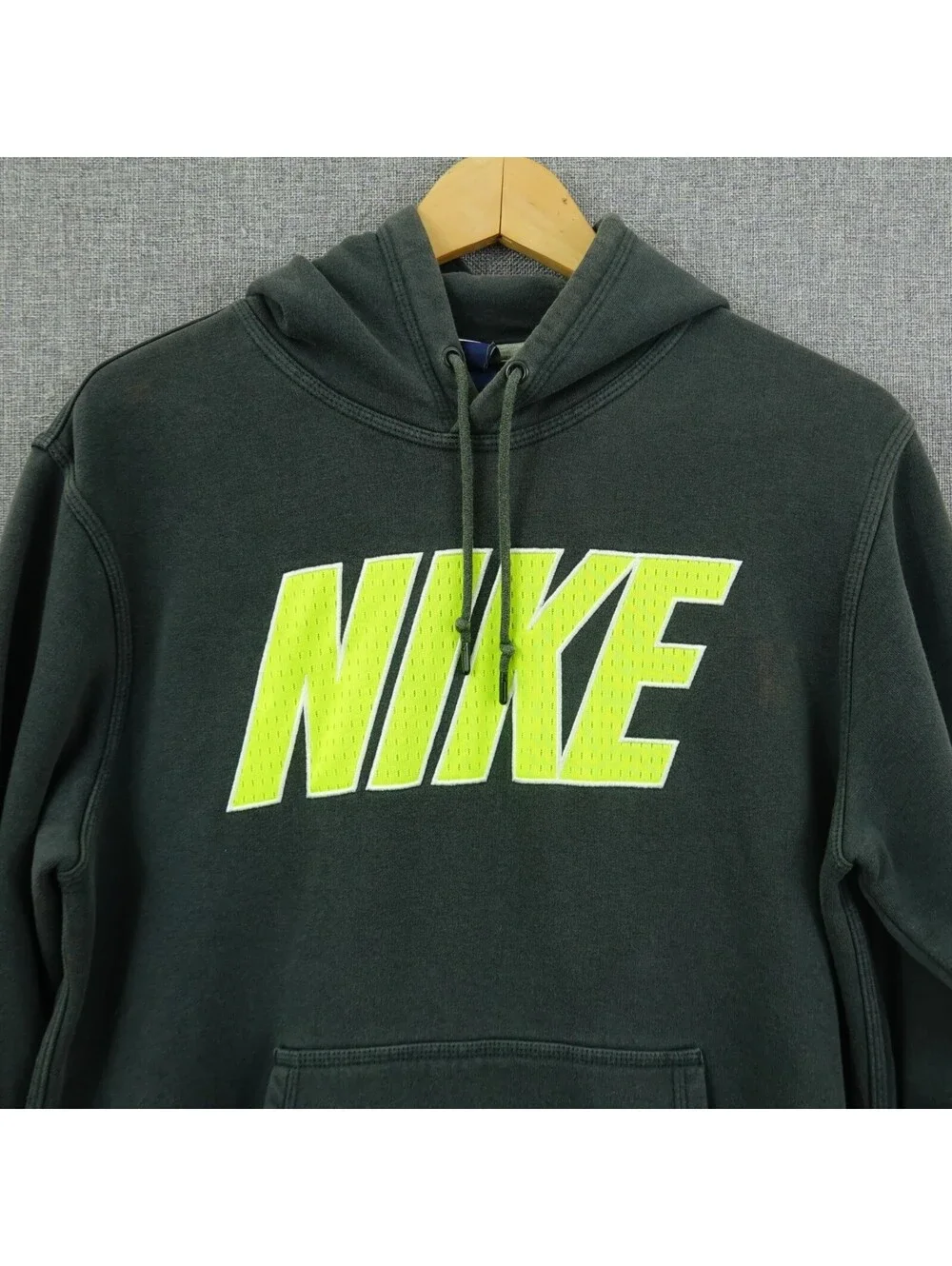 Nike Sz M Gray Hoodie Sweatshirt Neon Yellow Logo Fleece Pullover Cotton Blend